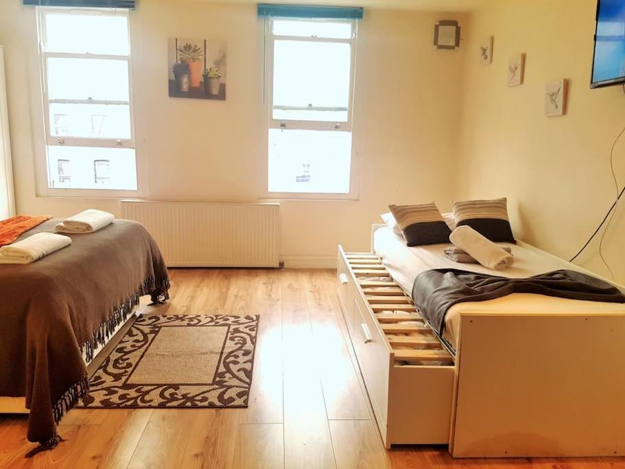 Comfortable Studio Flat Near Central London Exterior photo