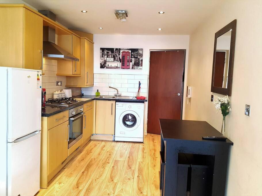 Comfortable Studio Flat Near Central London Exterior photo